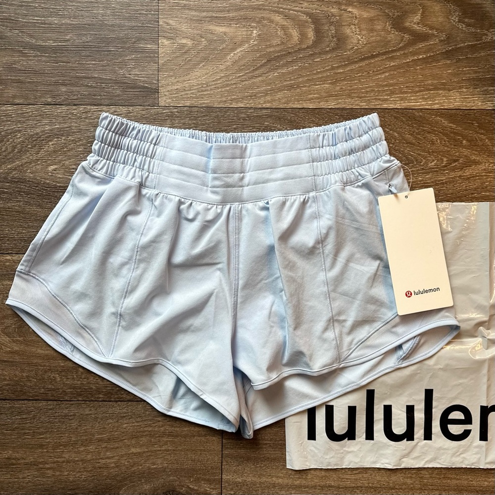 Lululemon Hotty Hot HR 2.5” Shorts